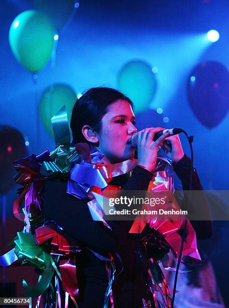 Singer From Css 129 Brazil Css Stock Photos, High-Res Pictures, and Images - Getty Images