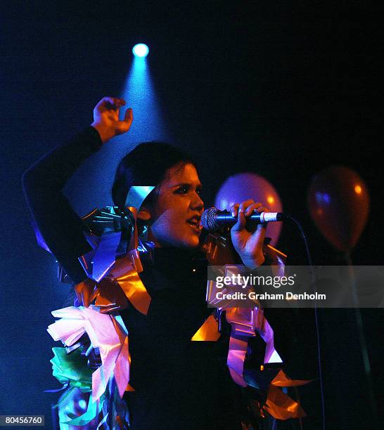 Singer From Css 129 Brazil Css Stock Photos, High-Res Pictures, and Images - Getty Images