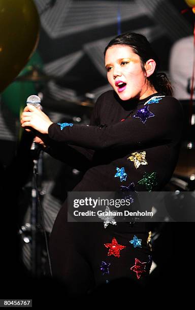 Singer From Css 129 Brazil Css Stock Photos, High-Res Pictures, and Images - Getty Images
