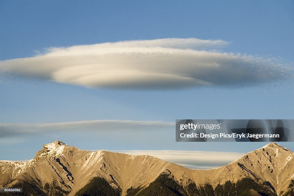 Saucer-shaped cloud, Kootenay Plains, Alberta, Canada  