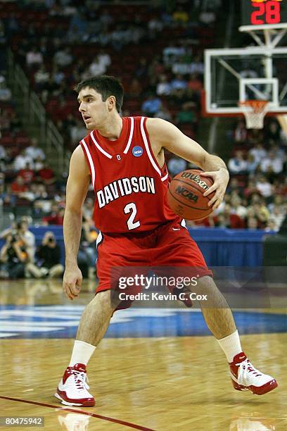 Jason Richards of the Davidson Wildcats dribbles the ball against the Gonzaga Bulldogs during the 1st round of the 2008 NCAA Men's Basketball...