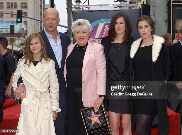 Bruce Willis with his mother Marlene , his children Tallulah Willis , Rumer Willis , and Scout Willis