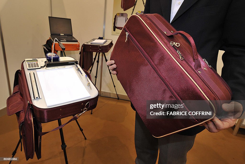 Hands of Italian Cosimo Letteriello show