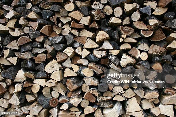 stack of wood, full frame - brandhout stockfoto's en -beelden