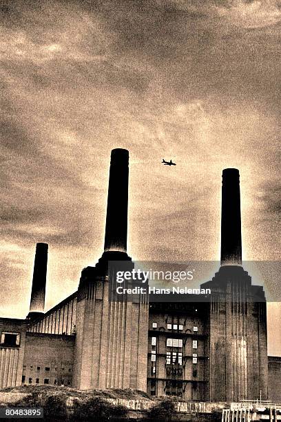 england, london, battersea power station - battersea power station stockfoto's en -beelden