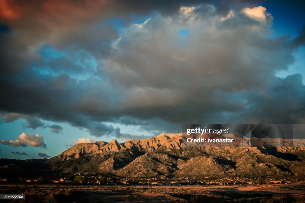 Montañas de Sandia al atardecer