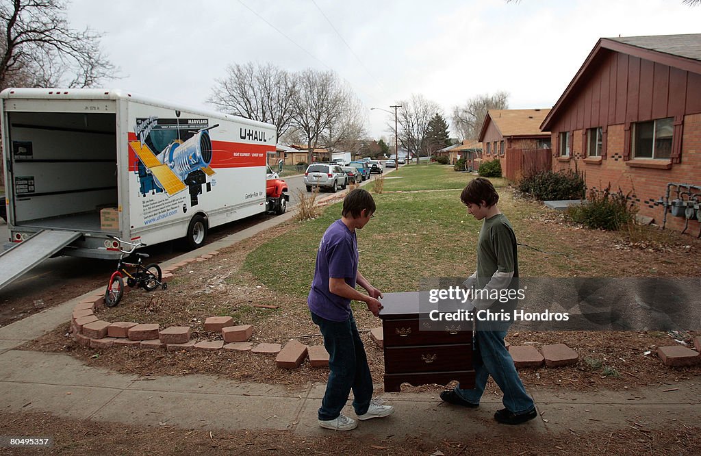 Housing Downturn Prompts Economic Woes in the American West