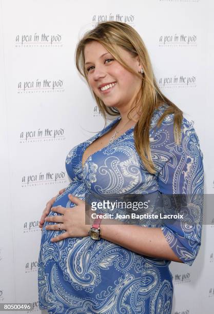 Jodie Sweetin arrives at A Pea in the Pod Fashion Show and Book Party for the Hot Moms Club on April 2, 2008 at A Pea in the Pod in Beverly Hills,...