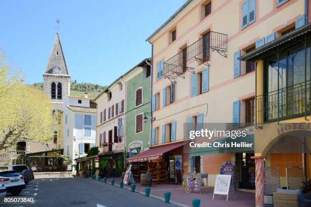 town square castellane alpes-de-haute-provence - village france photos et images de collection