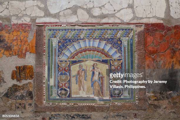 house of neptune and amphitrite, ercolano, herculaneum, italy - neptune roman god - fotografias e filmes do acervo