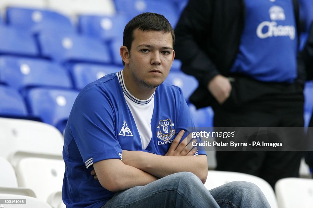 Soccer - Barclays Premier League - Everton v Arsenal - Goodison Park