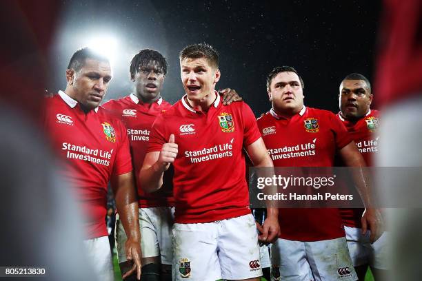 Owen Farrell of the Lions talks to the team after winning the International Test match between the New Zealand All Blacks and the British & Irish...