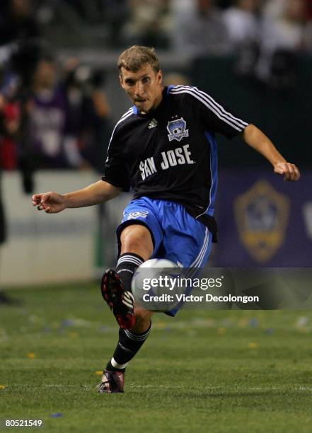 Ronnie O'Brien of the San Jose Earthquakes plays the ball on the right wing against the Los Angeles Galaxy in the first half during their MLS game at...