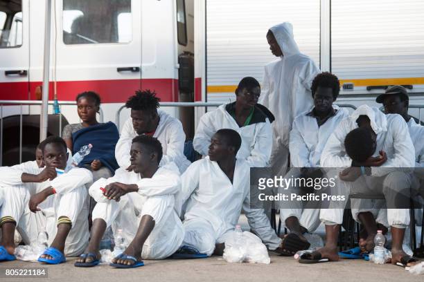 More than 1,200 migrants, coming from Congo, Ghana, Guinea, Nigeria, Mali, Sudan, Bangladesh, Cameroon, Gambia, Niger, Senegal and Pakistan, landed...