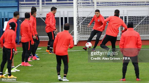 Players attend a Chile training session ahead of their FIFA Confederations Cup Russia 2017 final against Germany at Smena Stadium on July 1, 2017 in...