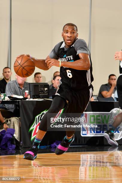 Rasheed Sulaimon of the Charlotte Hornets handles the ball against the Miami Heat during the 2017 Summer League on July 1, 2017 at Amway Center in...