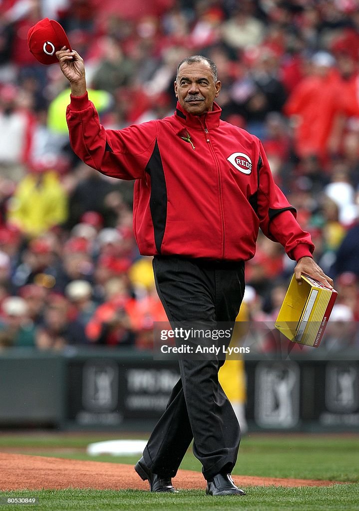 Cesar Geronimo Reds Former Cincinnati Reds player Cesar Geronimo walks on the field... News ...