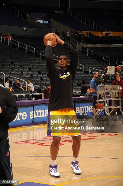 Andrew Bynum of the Los Angeles Lakers warms up prior to the game against the Dallas Mavericks at Staples Center April 4, 2008 in Los Angeles,...
