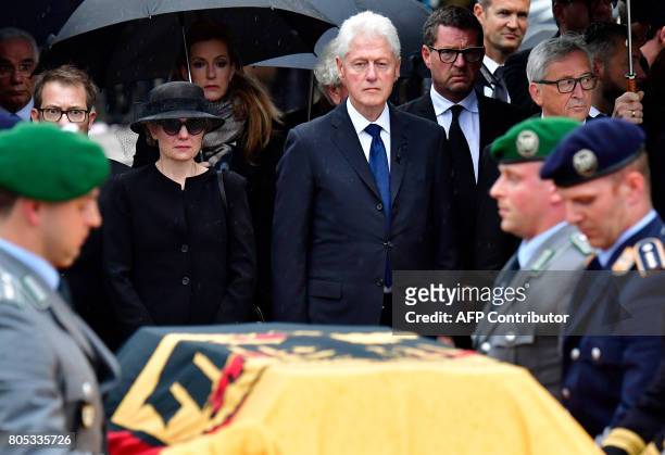 Widow of former German Chancellor Helmut Kohl, Maike Kohl-Richter, former US President Bill Clinton, President of the EU Commission Jean-Claude...