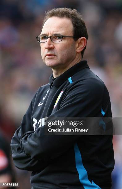 Martin O'Neil, manager of Villa looks on during the Premier League match between Aston Villa and Bolton Wanderers at Villa Park on April 5, 2008 in...