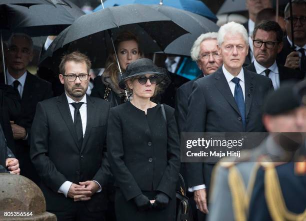 Widow of former German Chancellor Helmut Kohl, Maike Kohl-Richter and Former US President Bill Clinton, pay respect to late former Chancellor Helmut...