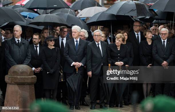 Widow of former German Chancellor Helmut Kohl, Maike Kohl-Richter , Former US President Bill Clinton, President of the EU Commission Jean-Claude...