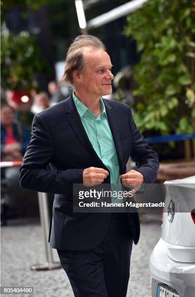 Edgar Selge arrives at the premiere of 'Ihre Beste Stunde' as closing movie of Munich Film Festival 2017 at Gasteig on July 1, 2017 in Munich,...