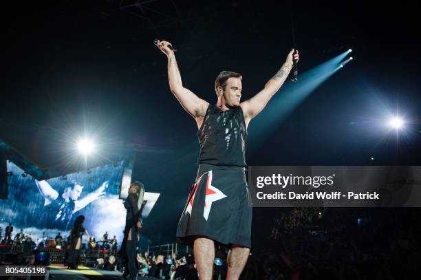 Robbie Williams performs at AccorHotels Arena on July 1, 2017 in Paris, France.