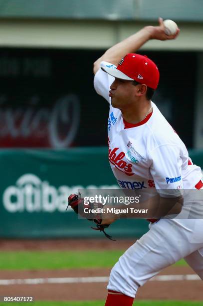 David Reyes of Diablos pitches during the match between Rojos del Aguila and Diablos Rojos as part of the Liga Mexicana de Beisbol 2017 at Fray Nano...