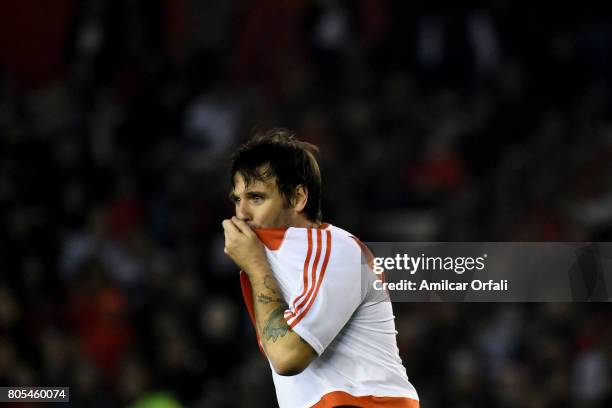 Fernando Cavenaghi kisses his jersery during the Fernando Cavenaghi's farewell match at Monumental Stadium on July 01, 2017 in Buenos Aires,...