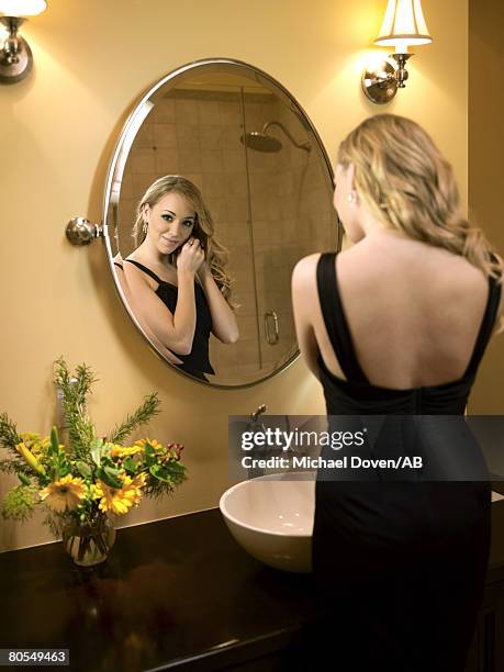 Actress Andrea Bowen poses at a portrait session at her Los Angeles, California home. Make-Up: Miriam Vulnick/Exclusive Artists; Hair: Steve...