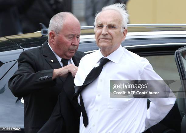 Edmund Stoiber arrives for a memorial service for late former Chancellor Helmut Kohl on July 1, 2017 at the cathedral in Speyer. Helmut Kohl, the...