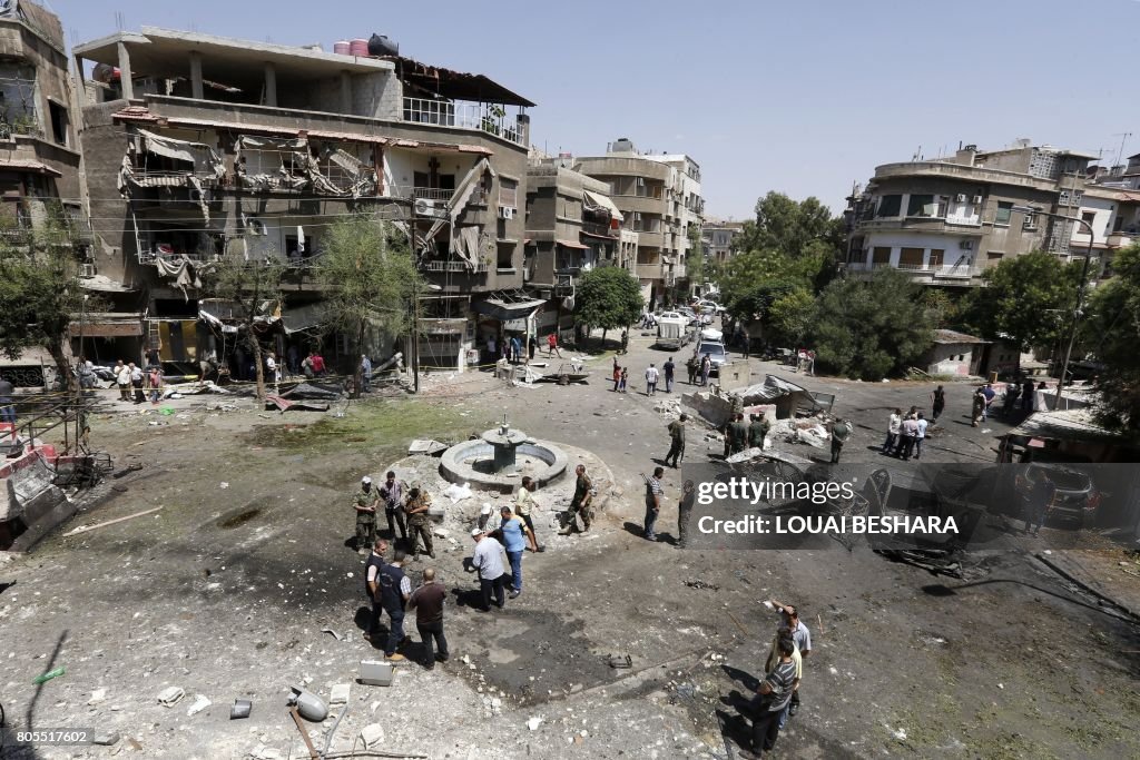 TOPSHOT-SYRIA-CONFLICT-BOMBINGS