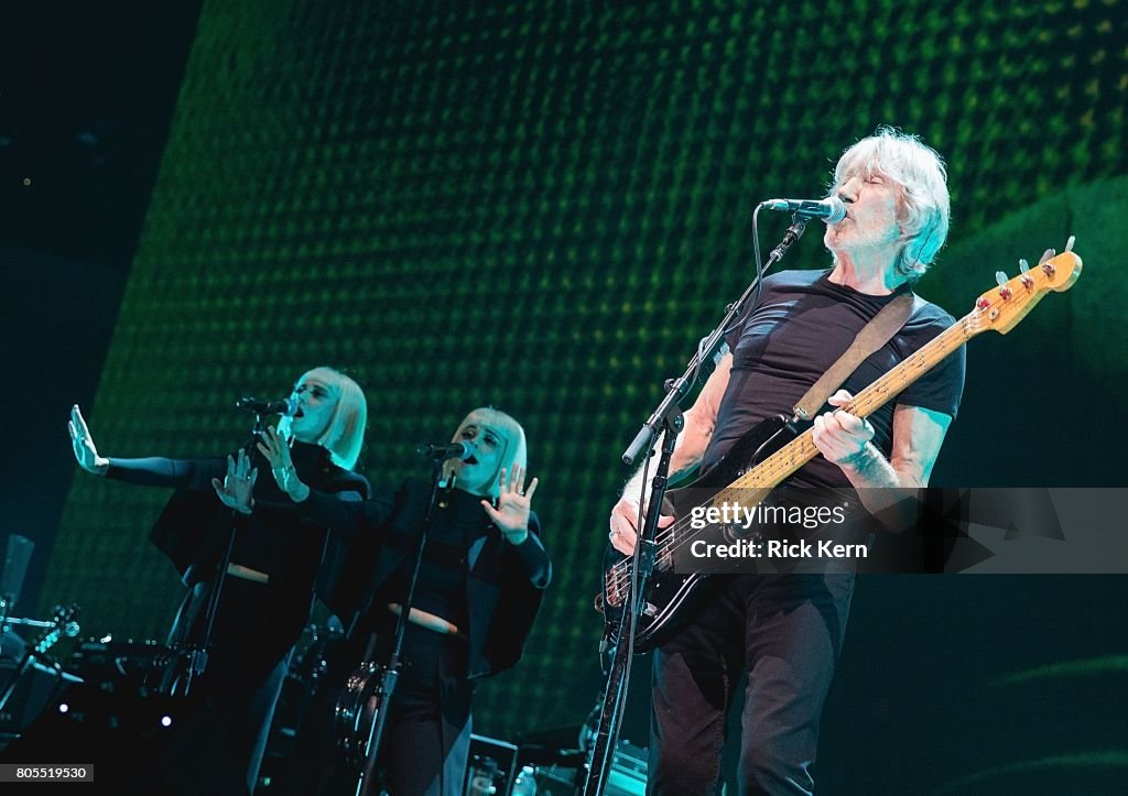 Roger Waters In Concert - San Antonio, TX