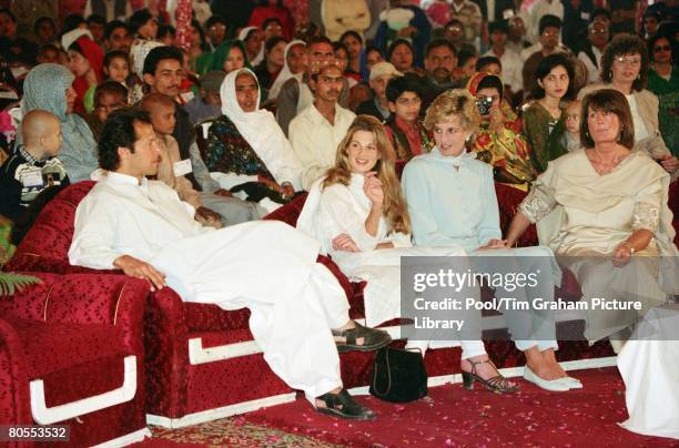 Diana, Princess of Wales with Imran and Jemima Khan and Annabel Goldsmith at the Shaukat Khanum Memorial Hospital, Lahore, Pakistan