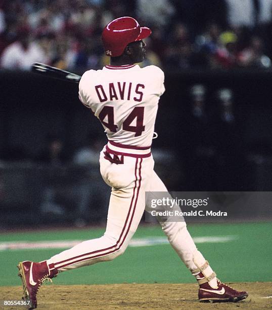 Eric Davis the Cincinnati Reds bats against the Pittsburgh Pirates during the National League Championship Series on October 5, 1990 in Cincinnati,...