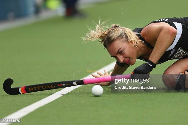 Liz Thompson of New Zealand keeps her eye on the ball during the 3rd/4th place play off match between Korea and New Zealand on July 2, 2017 in...