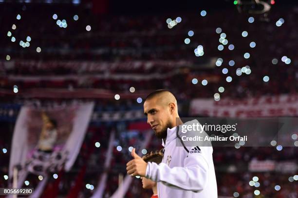 Jonatan Maidana of River Plate walks onto the field prior Fernando Cavenaghi's farewell match at Monumental Stadium on July 01, 2017 in Buenos Aires,...