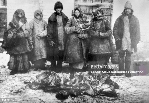 Victims of the famine in the Volga region of Russia, 1921. The severity of the famine caused scattered outbreaks of cannibalism.