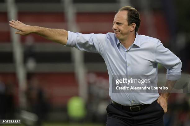 Rogerio Ceni, Head Coach of Sao Paulo reacts during the match between Flamengo and Sao Paulo as part of Brasileirao Series A 2017 at Ilha do Urubu...