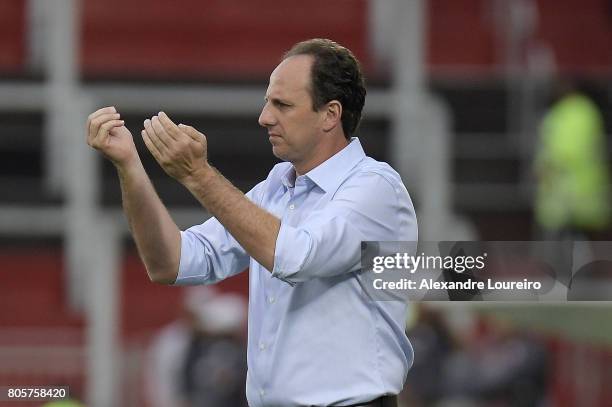 Rogerio Ceni, Head Coach of Sao Paulo reacts during the match between Flamengo and Sao Paulo as part of Brasileirao Series A 2017 at Ilha do Urubu...