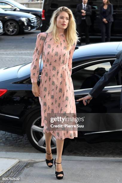 Doutzen Kroes attends Miu Miu Cruise Collection show as part of Haute Couture Paris Fashion Week on July 2, 2017 in Paris, France.