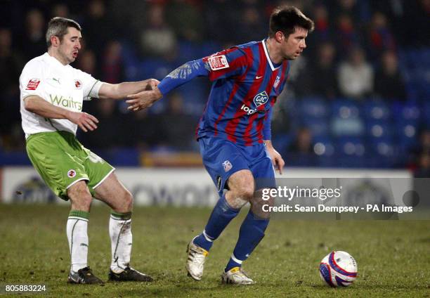 Crystal Palace's Matt Lawrence gets away from Reading's Andy Griffin during the Coca-Cola Championship match at Selhurst Park, London.