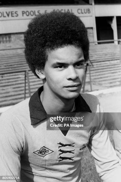George Berry 64 Wolverhampton Wanderers George Berry Stock Photos, High-Res Pictures ...