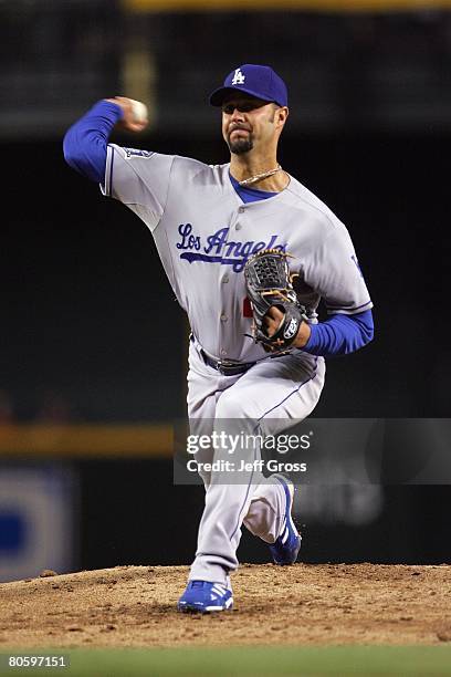 Esteban Loaiza of the Los Angeles Dodgers pitches against the Arizona Diamondbacks at Chase Field on April 7, 2008 in Phoenix, Arizona.