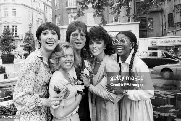 Chane Collins Ricart Joan Collins 1979 Photos and Premium High Res Pictures - Getty Images