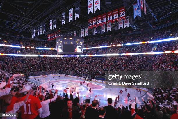 Fans cheer as the Montreal Canadiens take to the ice to face the Boston Bruins during Game One of the 2008 NHL Eastern Conference Quarterfinals at...