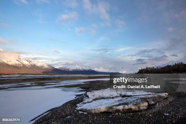 bush planes in flight over alaska - knik glacier stock pictures, royalty-free photos & images