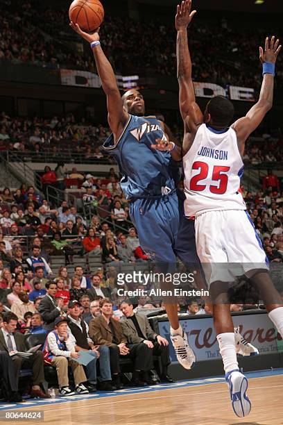 Antawn Jamison of the Washington Wizards attempts a shot against Amir Johnson of the Detroit Pistons on April 11, 2008 at the Palace of Auburn Hills...