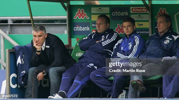 Mirko Slomka , head coach of Schalke looks dejected during the Bundesliga match between Werder Bremen and Schalke 04 at the Weser Stadium on April...